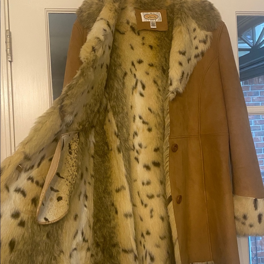 Coat with Spotted Fur Trim - Tan Brown - Picture 5 of 7